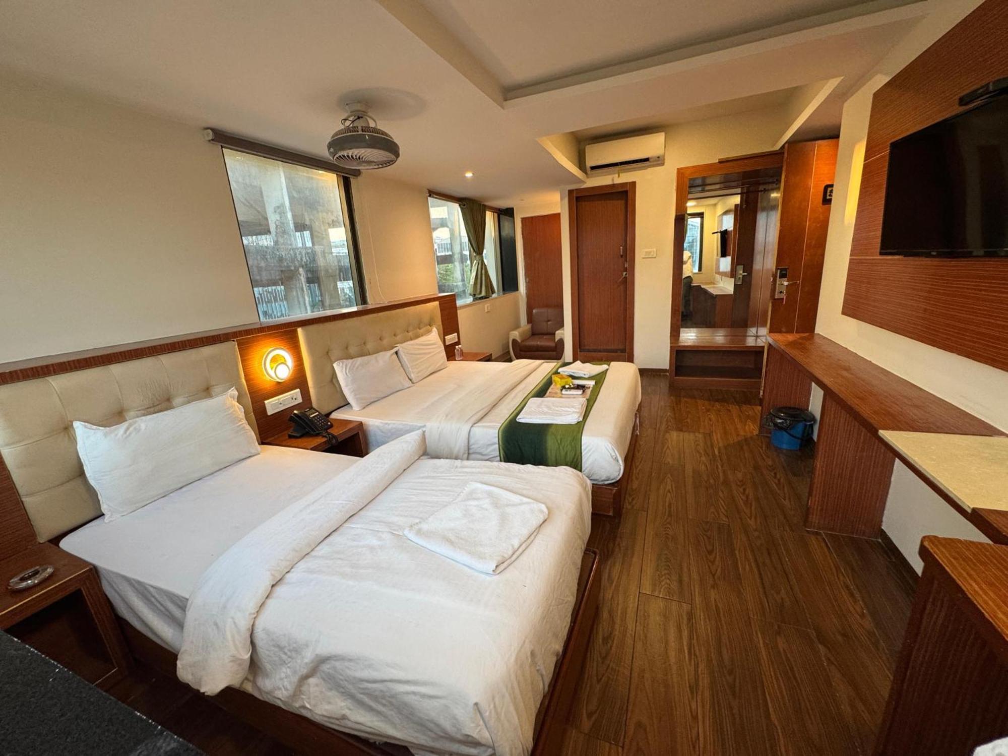 Hotel Aflon Midc Andheri East Mumbai Exterior foto
